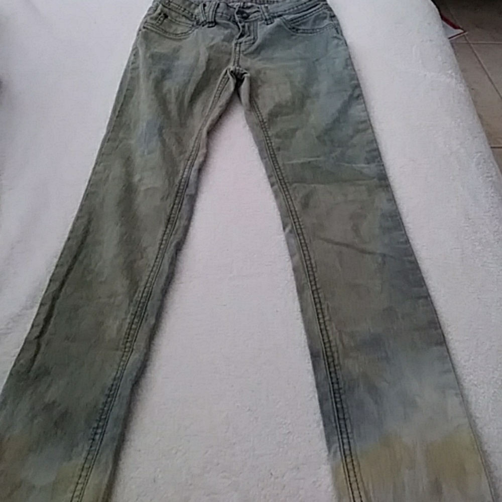 Skinny jeans